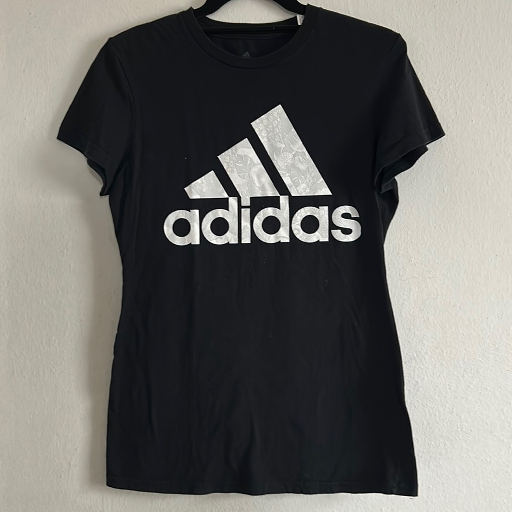 black adidas tee